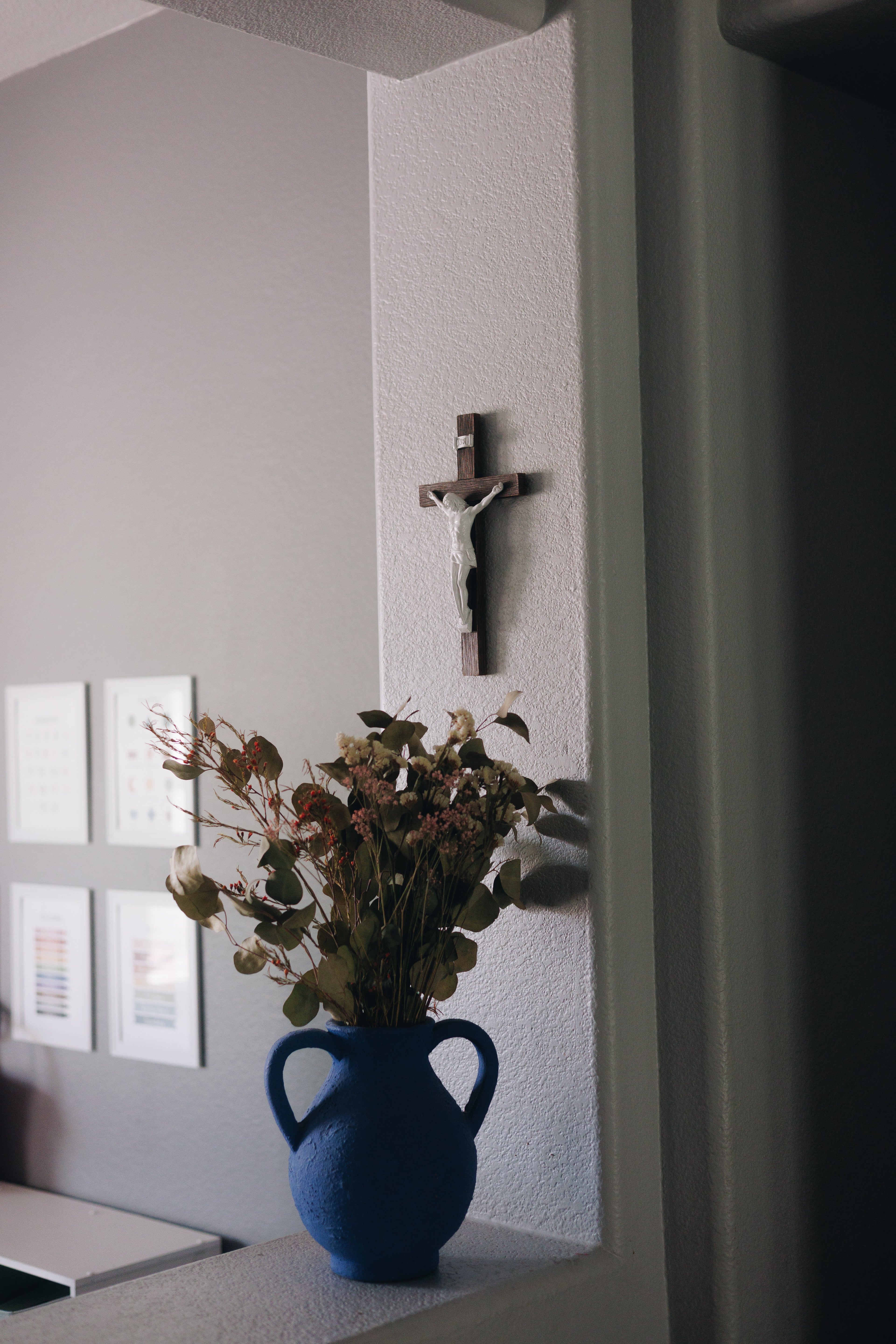 Wall Crucifix // 12 inch