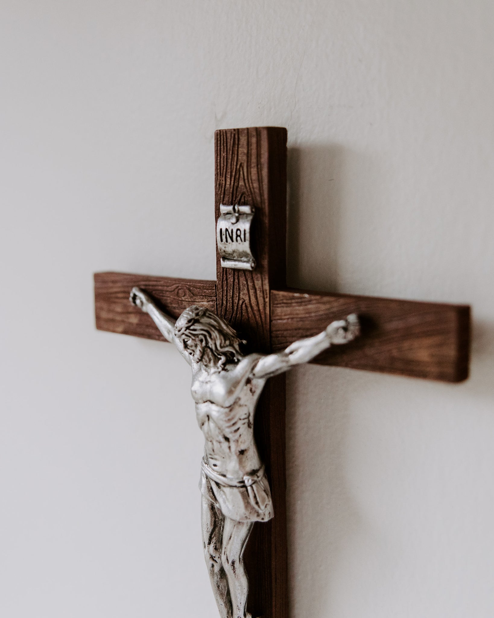 Wall Crucifix // 8 inch