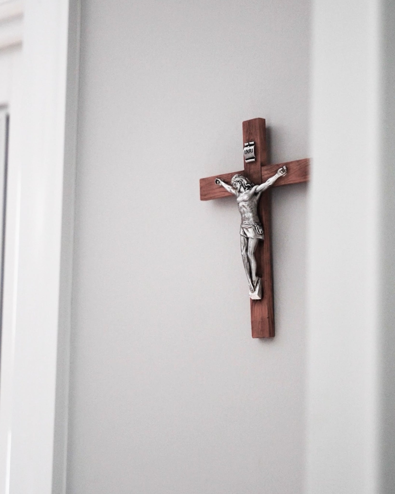 Wall Crucifix // 8 inch